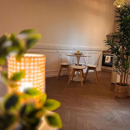 شقة La Casa Del Limon Cozy Charm In مينتون