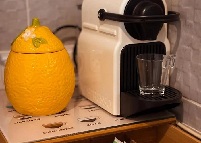 La Casa Del Limon Cozy Charm In شقة مينتون